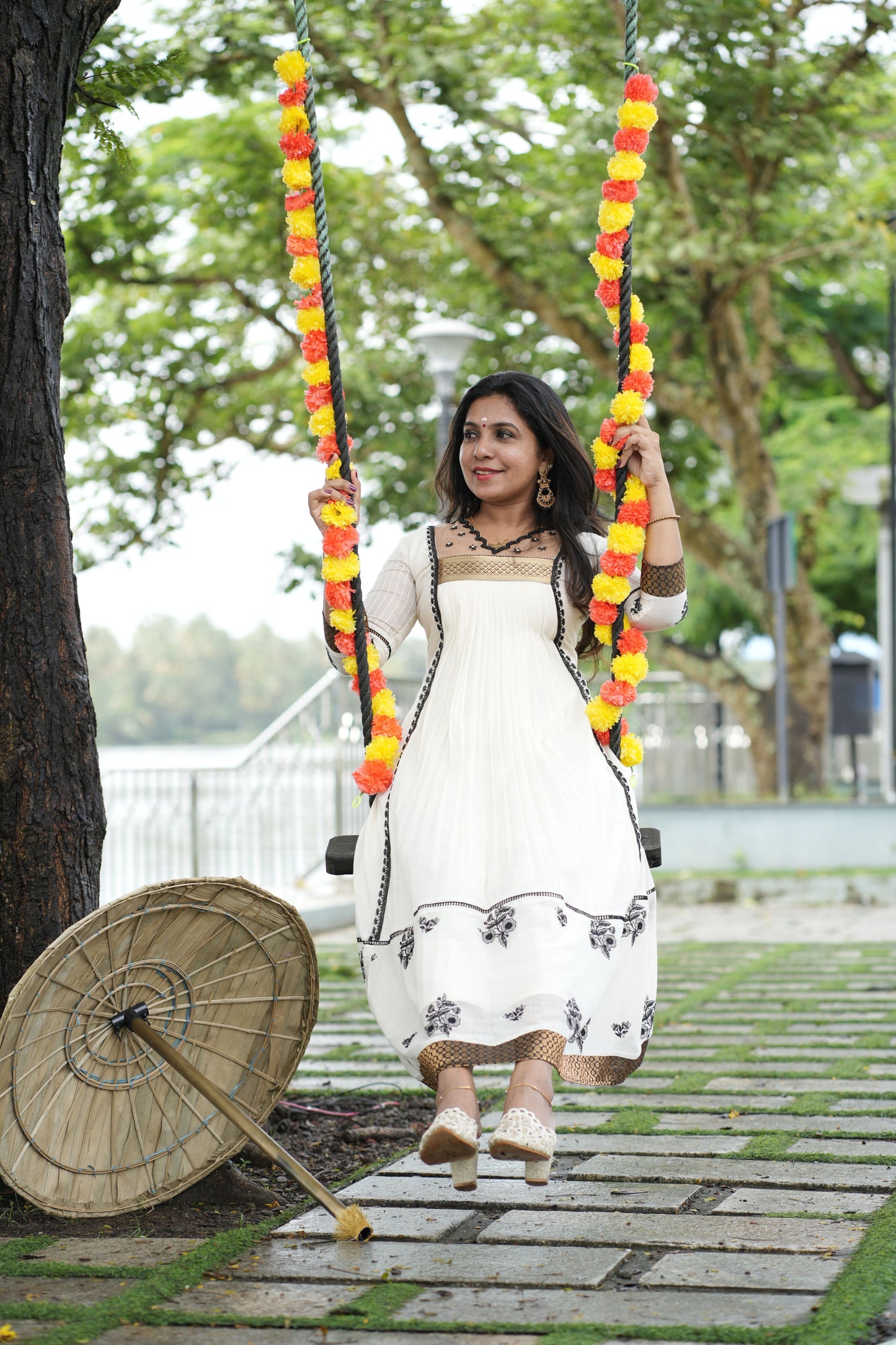 Ivory Noir Kasavu Anarkali