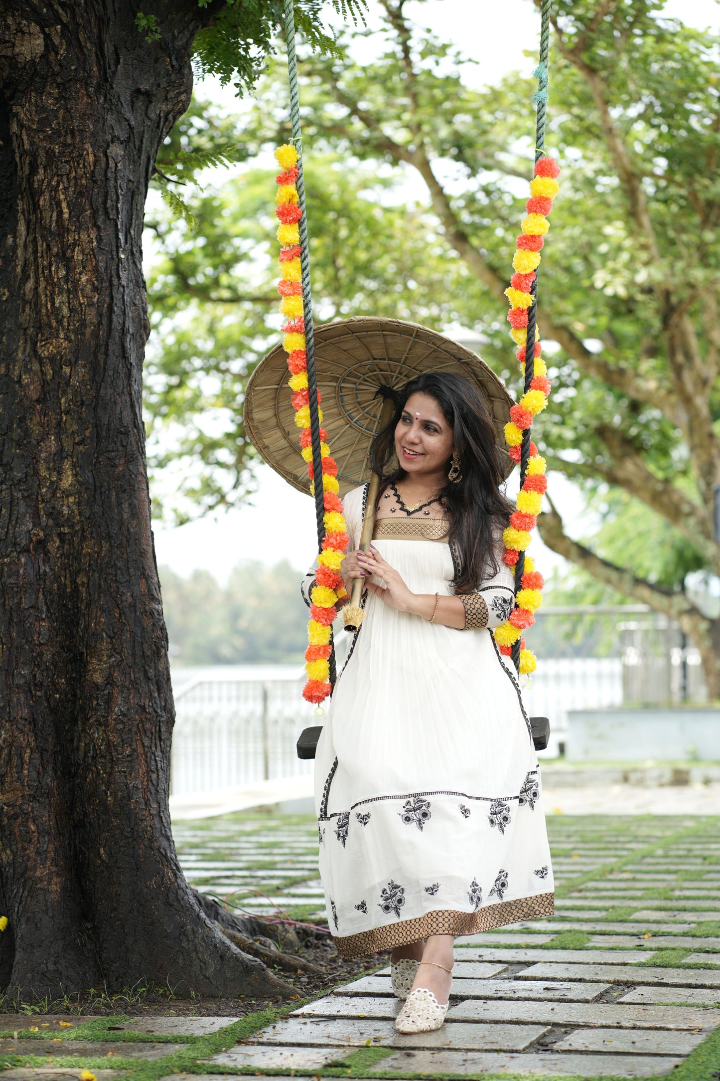Ivory Noir Kasavu Anarkali